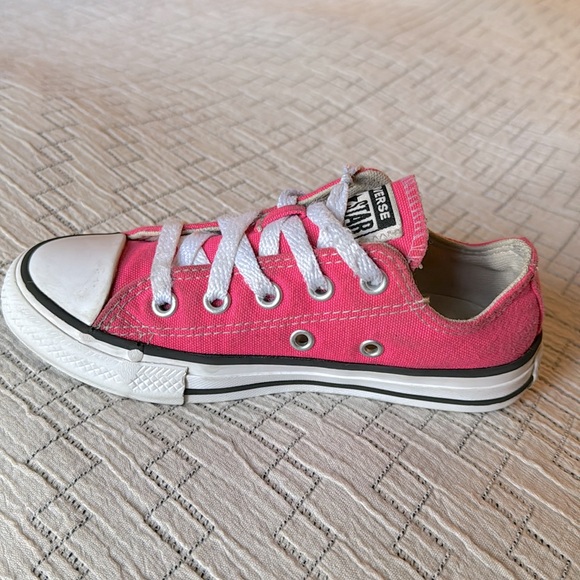 Converse - Picture 8 of 11